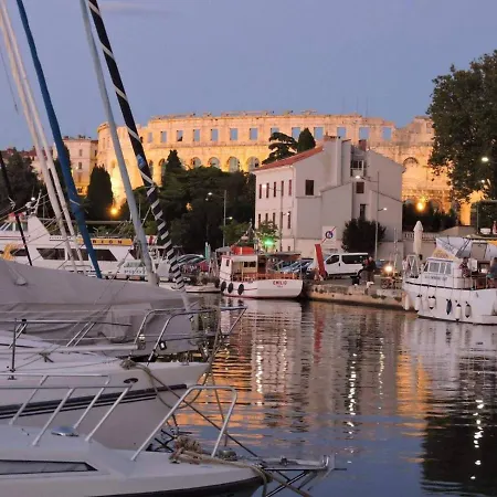 Benedetta Apartman *